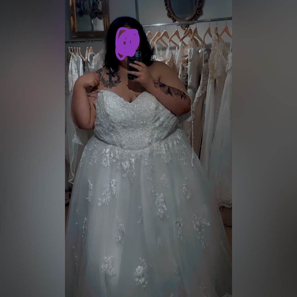 PLUS SIZE WEDDING DRESS - Picture 4 of 7